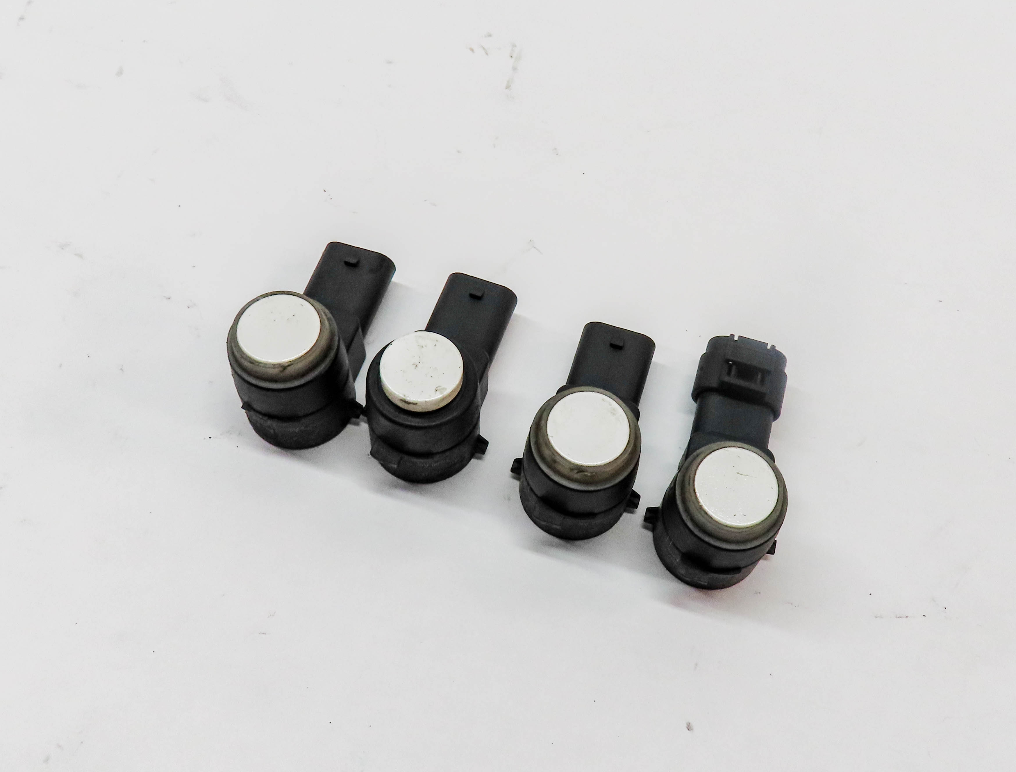 2013 MERCEDES S550 (W221) REAR PARK ASSIST PDC SENSOR SET 4 (White) — exact item pictured